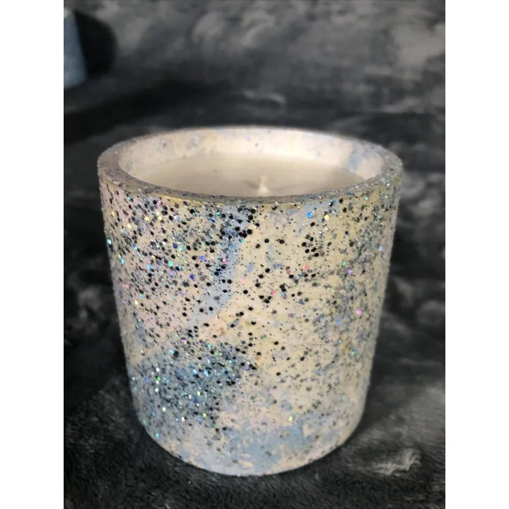 Hand Poured Candle Vanilla And Cashmere Handmade Concrete Vessel - Picture 4 of 4